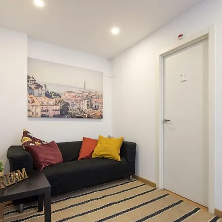 Liberty Hostel Lisbon-2